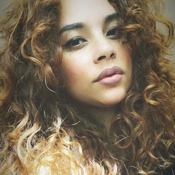 Meet your Posher, Lulu - Picture 2 of 3